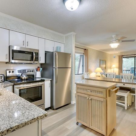Hilton Head Condo With Balcony And Pool, Walk To Beach Hilton Head Island Esterno foto